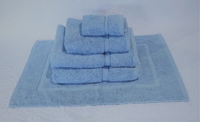 blue towels lm